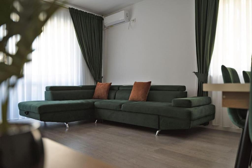 Eliza'S Apartment By Oasis Homes Oradea Εξωτερικό φωτογραφία