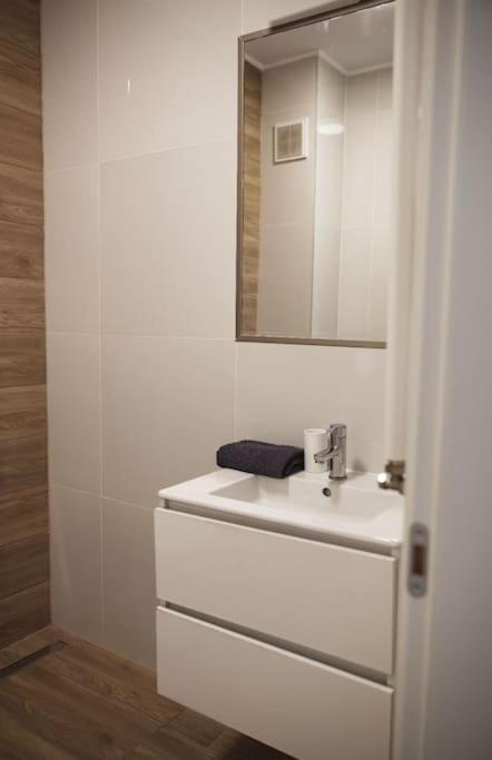Eliza'S Apartment By Oasis Homes Oradea Εξωτερικό φωτογραφία
