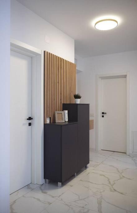 Eliza'S Apartment By Oasis Homes Oradea Εξωτερικό φωτογραφία