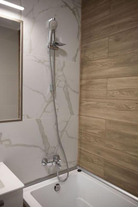Eliza'S Apartment By Oasis Homes Oradea Εξωτερικό φωτογραφία
